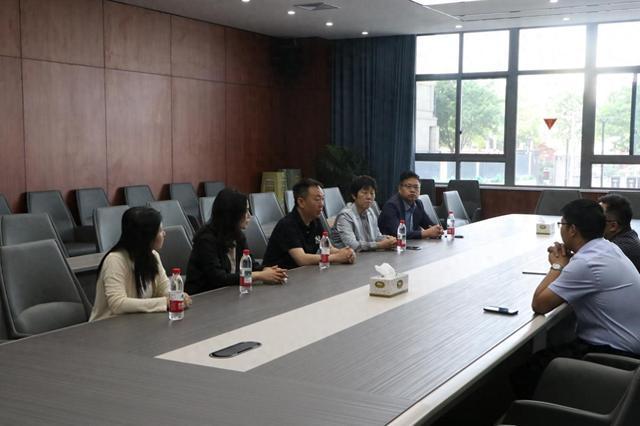 路——渭滨街道人大代表联络站组织走访调研